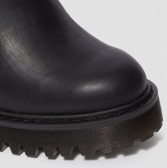Dr. Martens Hurston Black Leather Heeled Platform Lug Sole Chelsea Boots 9-10 - Picture 13 of 14